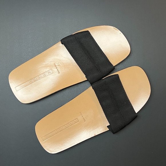 Prada women's size 39 US size 8 flip flops made in Italy - Picture 1 of 6
